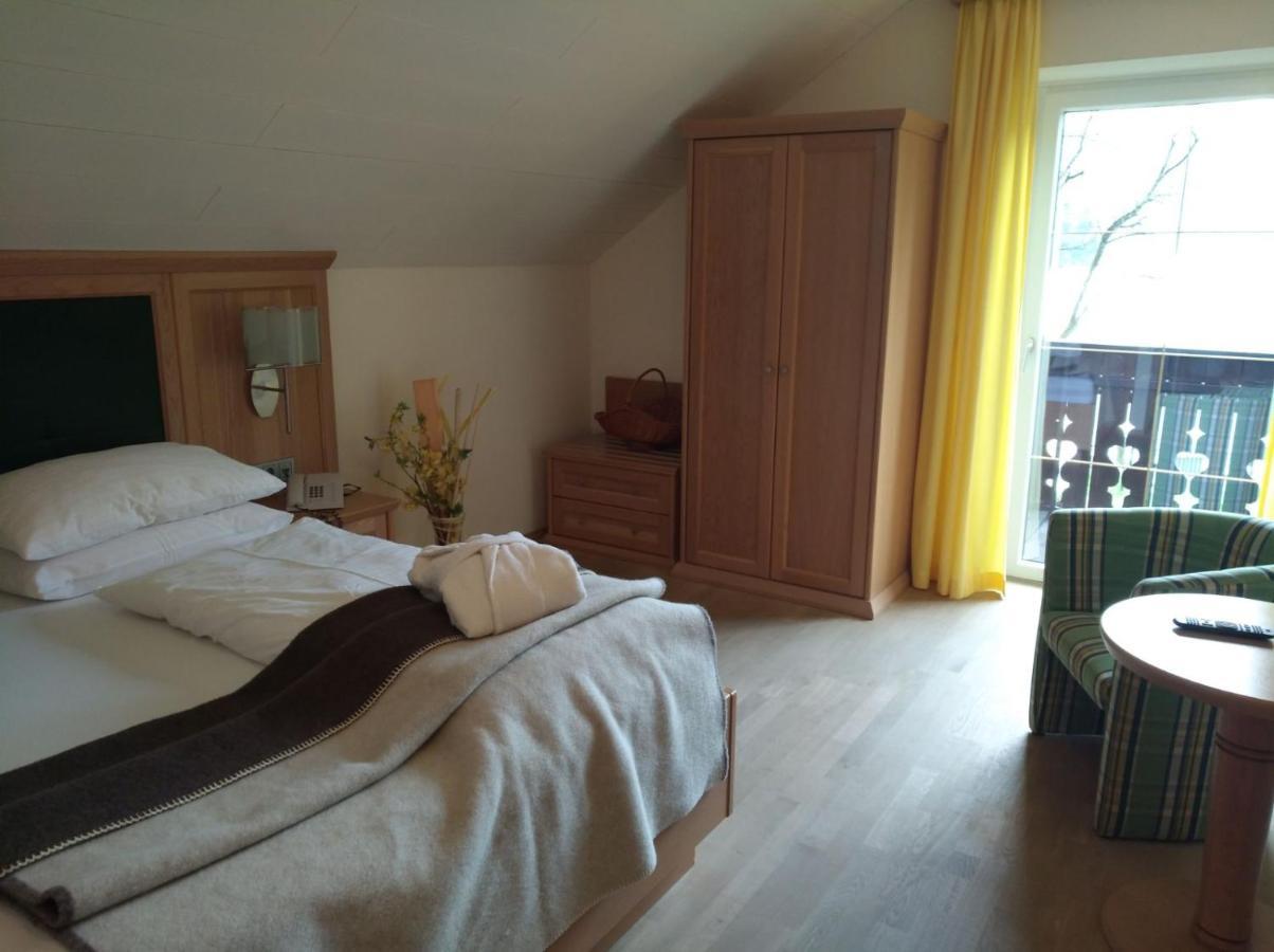 סנט גילגן Hotel & Gasthof Fuerberg מראה חיצוני תמונה