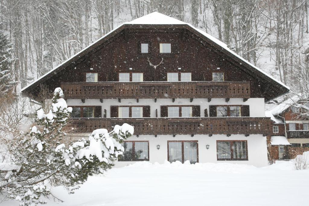 סנט גילגן Hotel & Gasthof Fuerberg מראה חיצוני תמונה