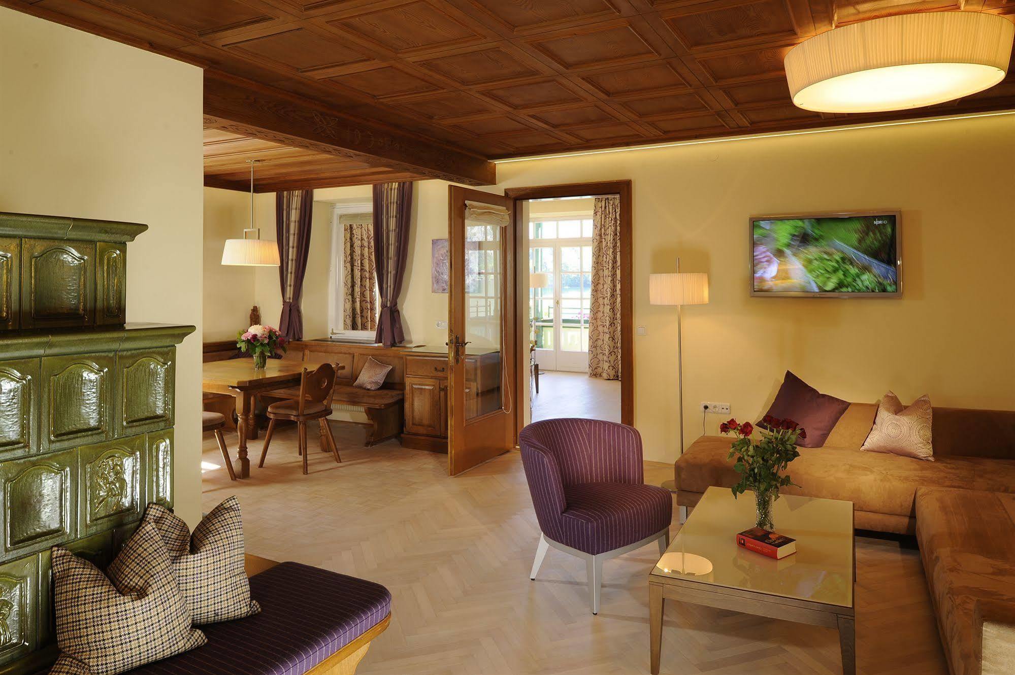 סנט גילגן Hotel & Gasthof Fuerberg מראה חיצוני תמונה