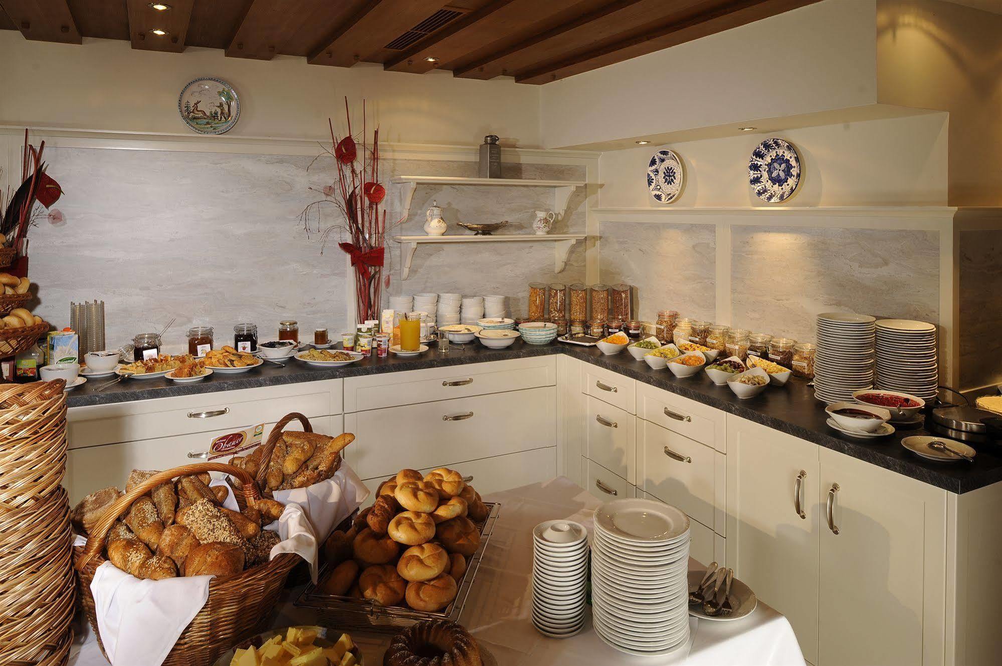 סנט גילגן Hotel & Gasthof Fuerberg מראה חיצוני תמונה