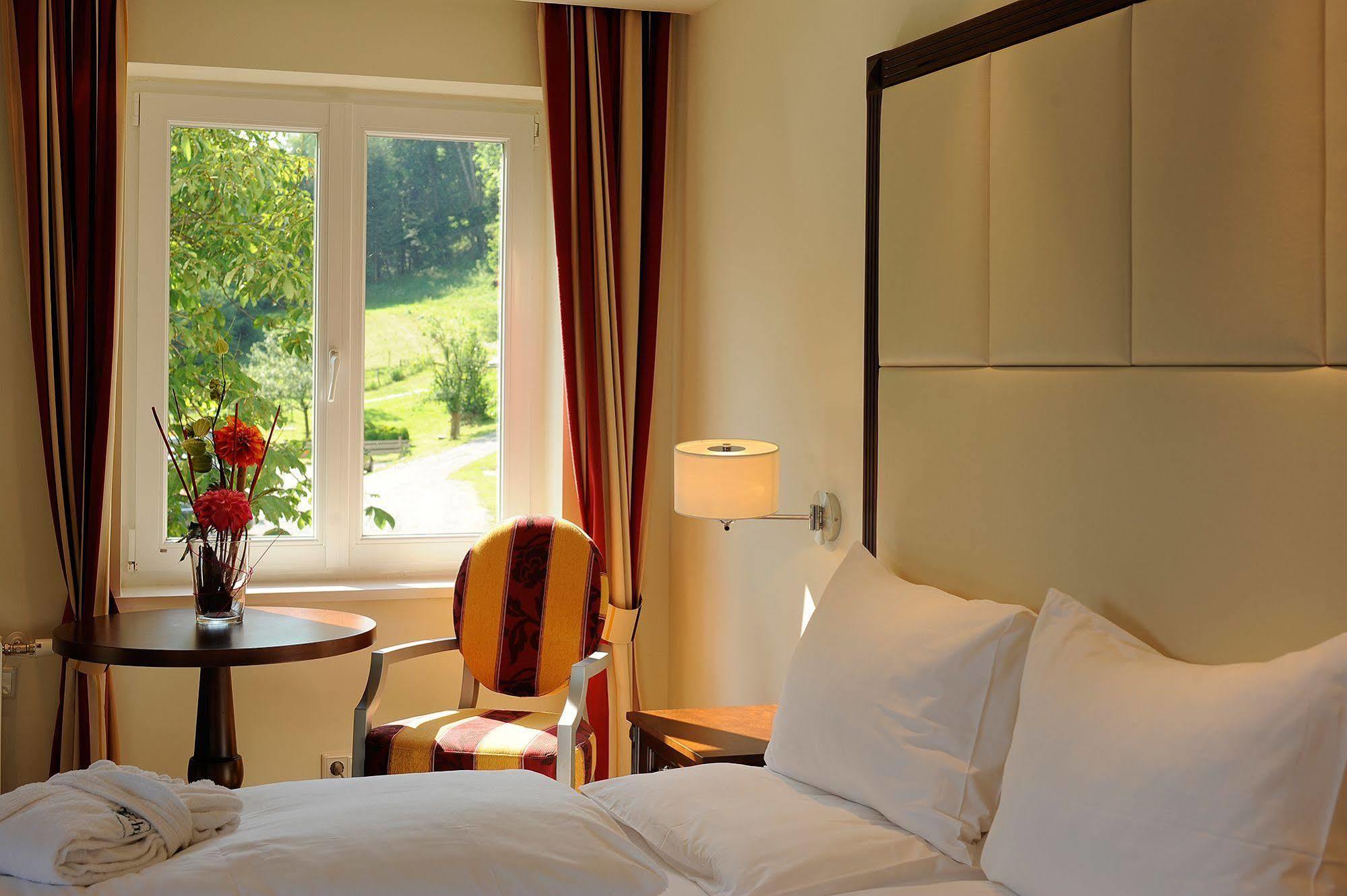 סנט גילגן Hotel & Gasthof Fuerberg מראה חיצוני תמונה